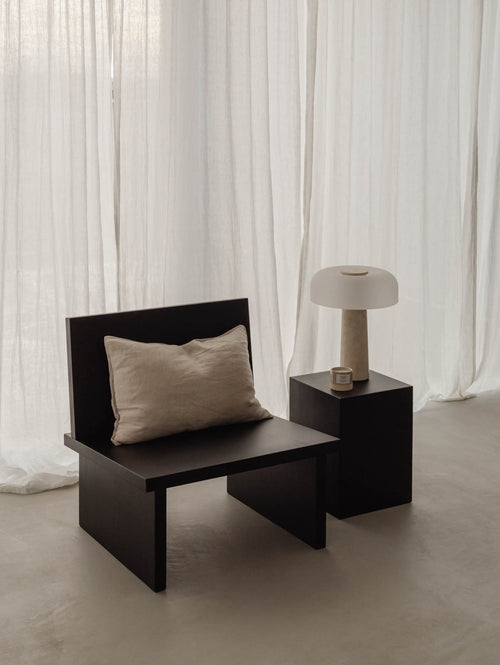 Drewniany fotel ZEBU