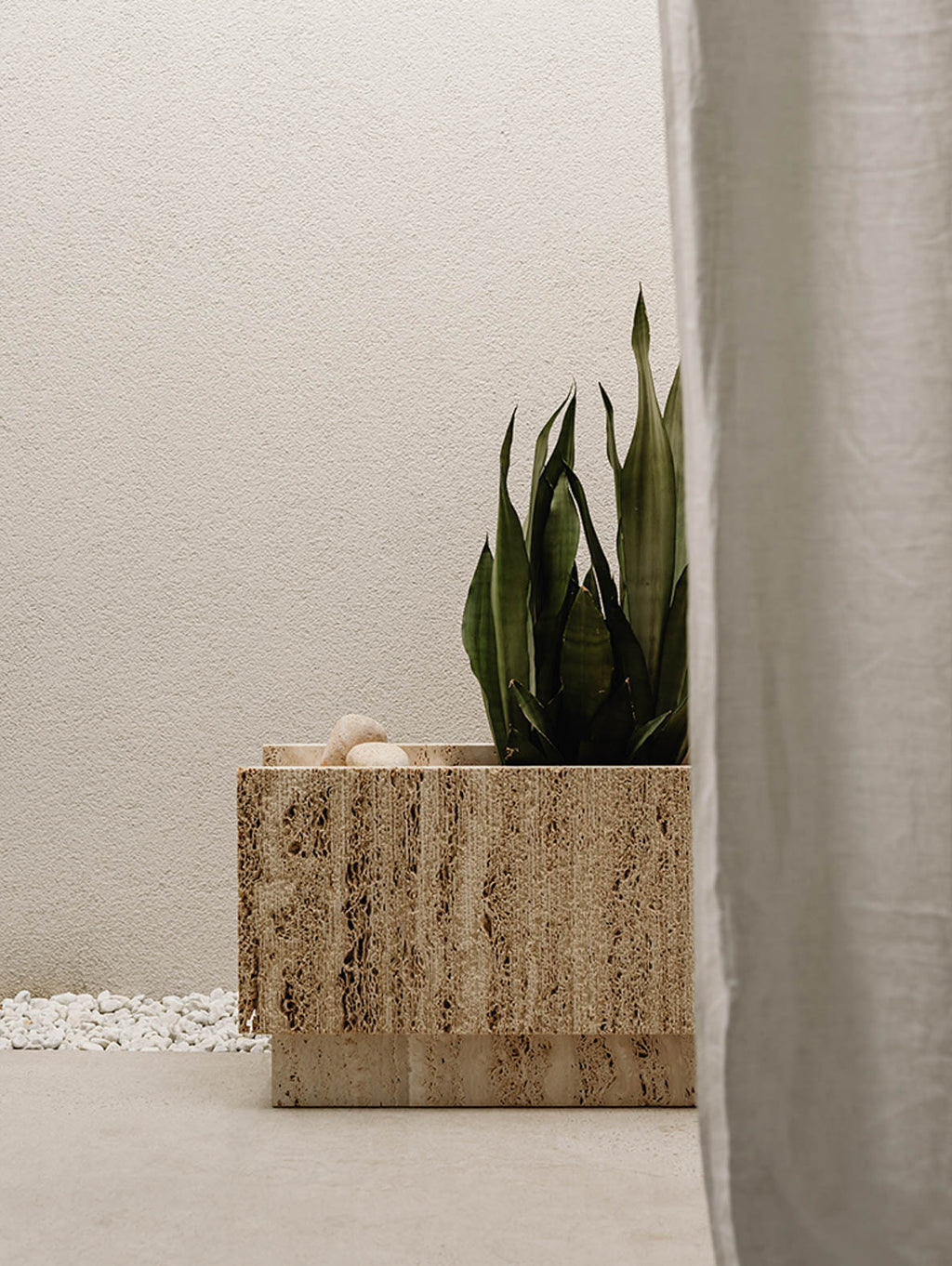 Trawertynowy kwietnik LIDO