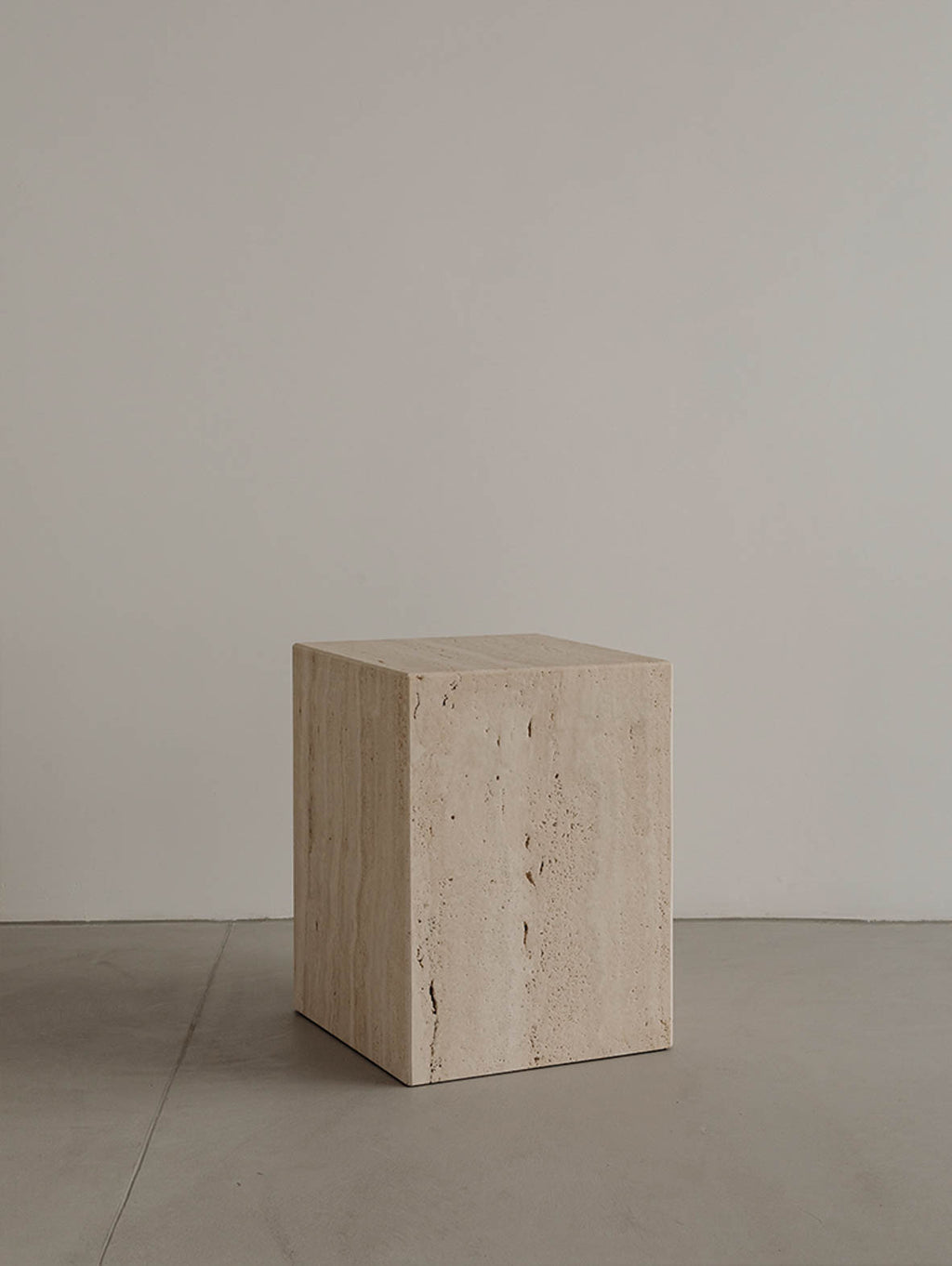 Marmurowy postument COI Marble