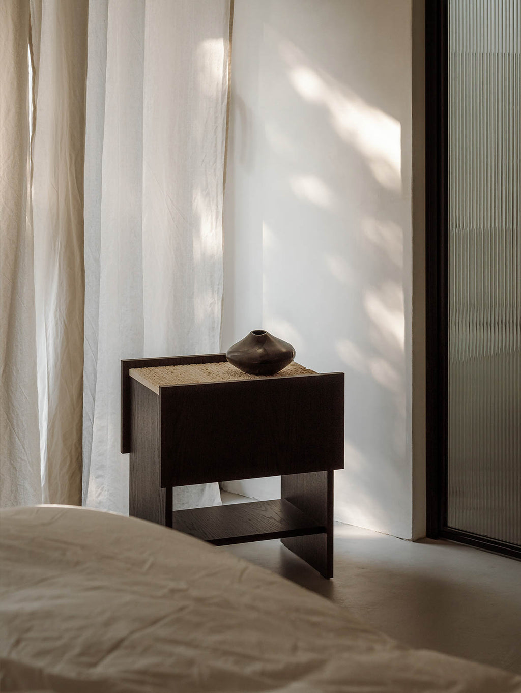 Stolik nocny z szufladą NOTO