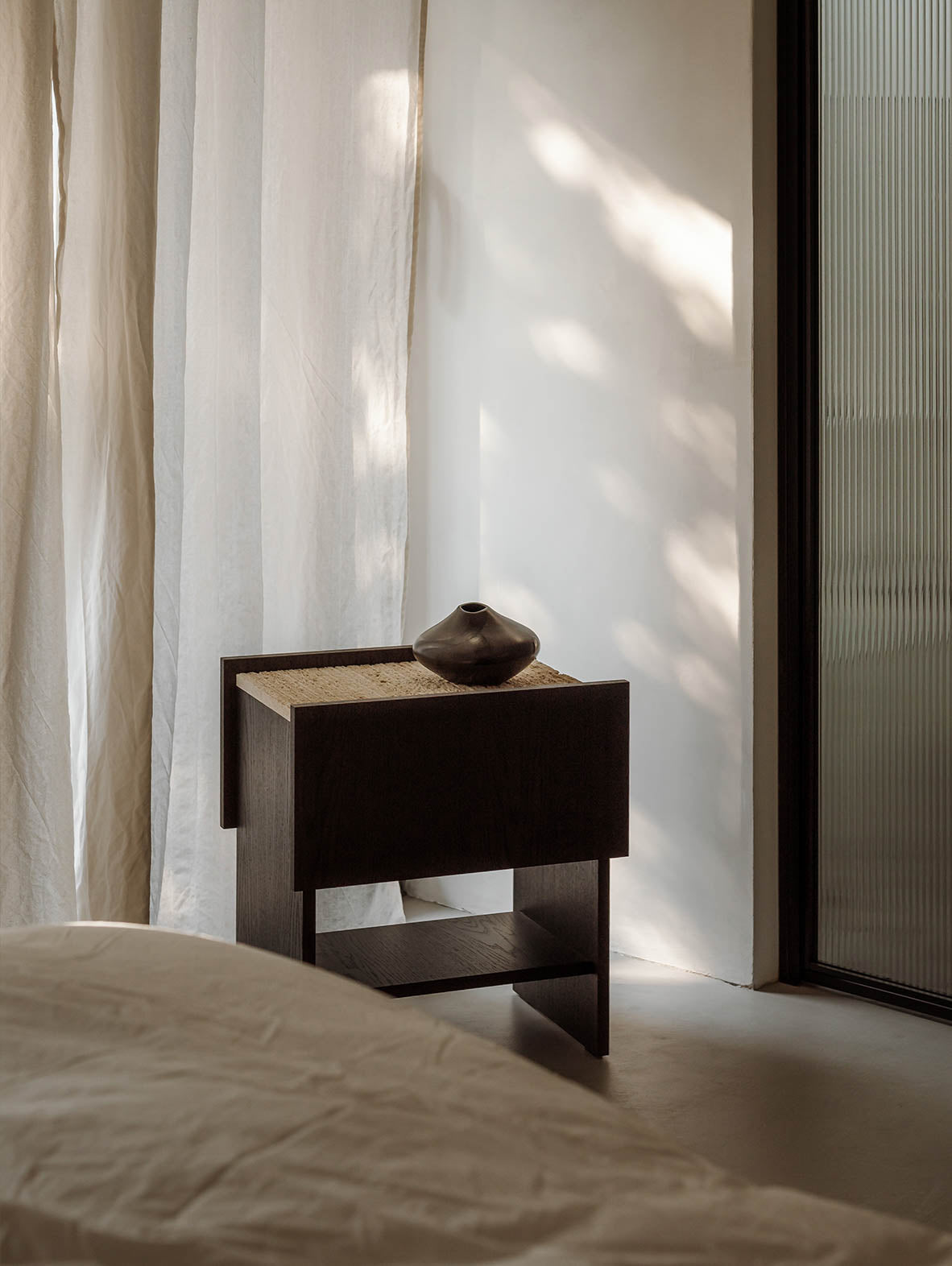 Stolik nocny z szufladą NOTO